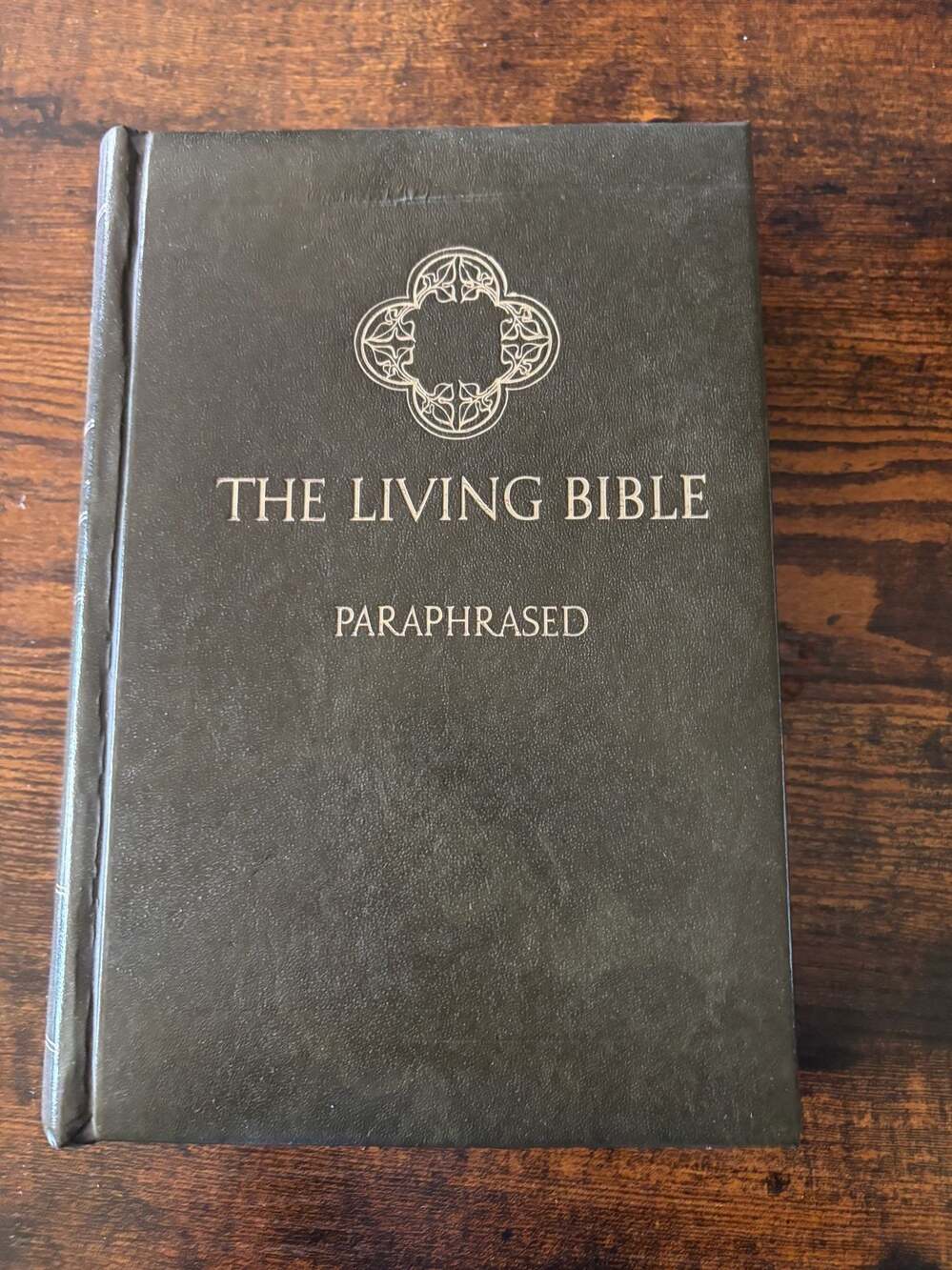 1981 Padded Hardcover the Living Bible—paraphrased" Good Overall Condition - ,